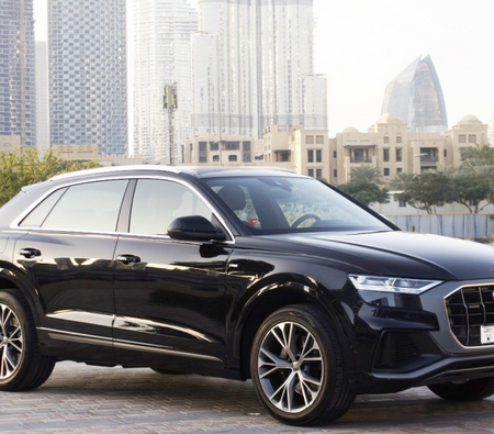 Audi Q8 2019 for rent in 迪拜